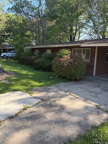 Building Photo - 1546 David Dr