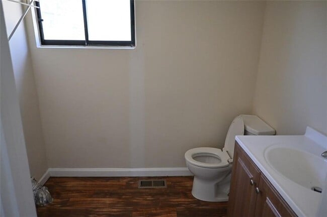 Building Photo - 6327 Cooper St