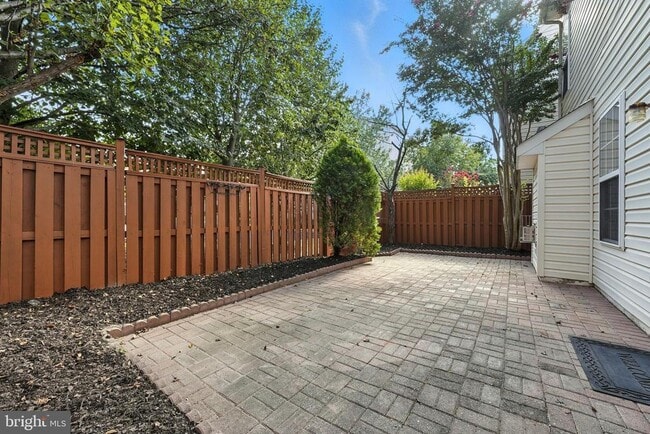 Building Photo - 4705 Manor Dr