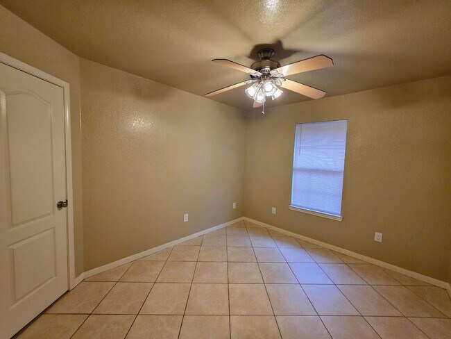 Building Photo - Beautifully Updated 4 Bedroom Home