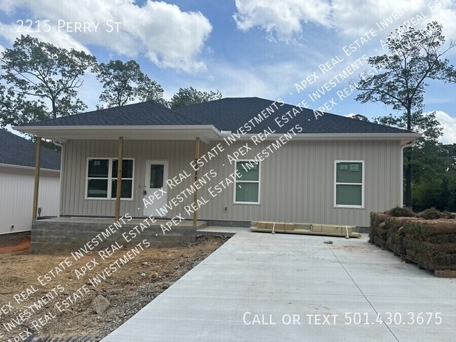 Building Photo - 2215 Perry St