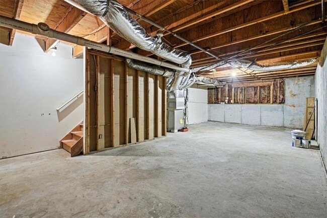 Building Photo - 1337 Sweet Pine Dr