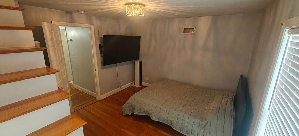 Building Photo - 1 Stockton St