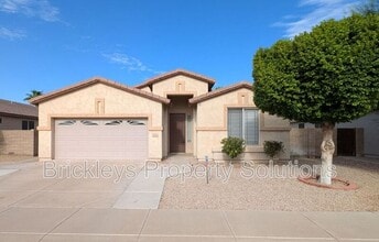 Building Photo - 410 N Bell Pl