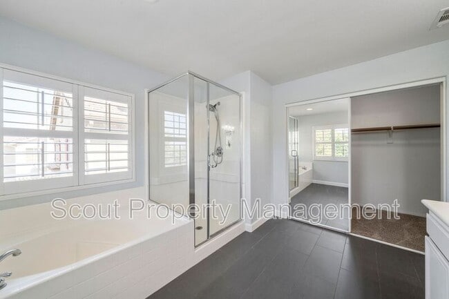 Building Photo - 33331 Decada St