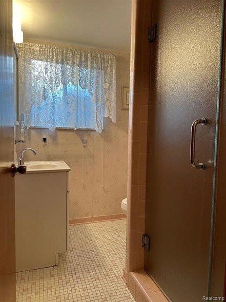 Building Photo - 4211 Gunther Dr