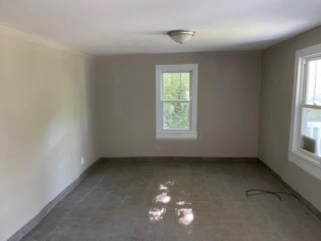 Building Photo - 1337 Ivory St