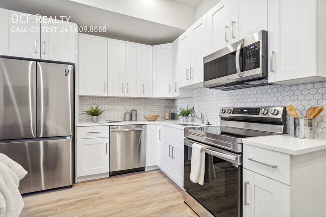 Primary Photo - Modern Grays Ferry Apartment