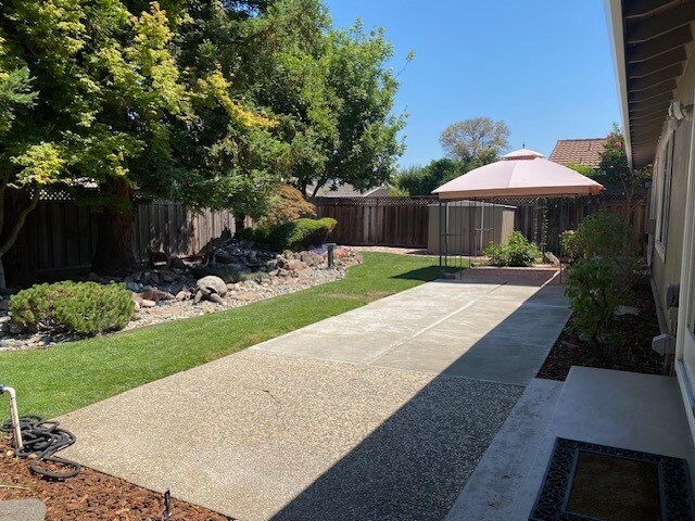 Backyard - 819 Midvale Ln