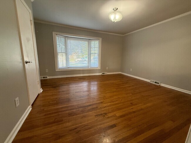 Building Photo - 209 Allendale Dr