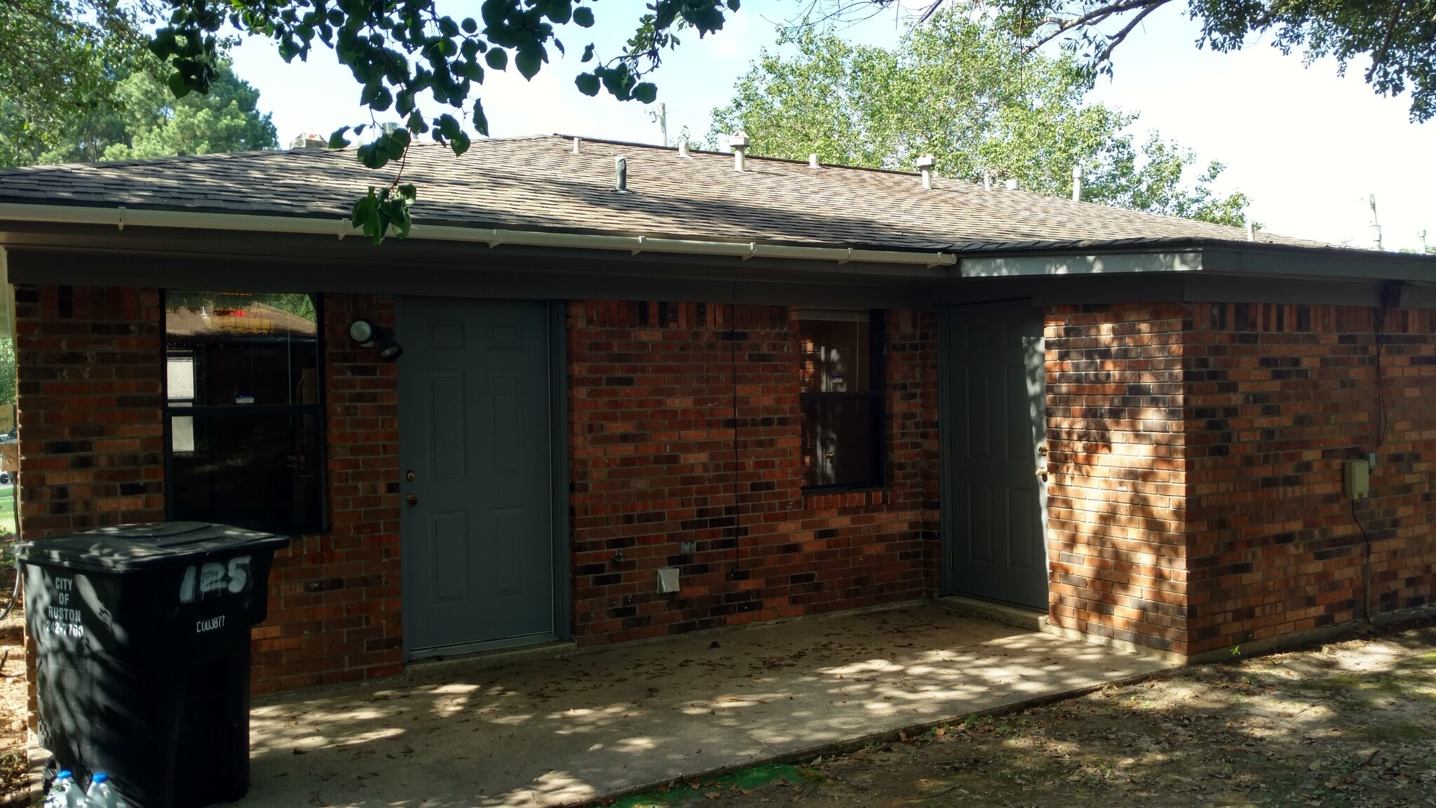 Building Photo - 125 Debra Ln