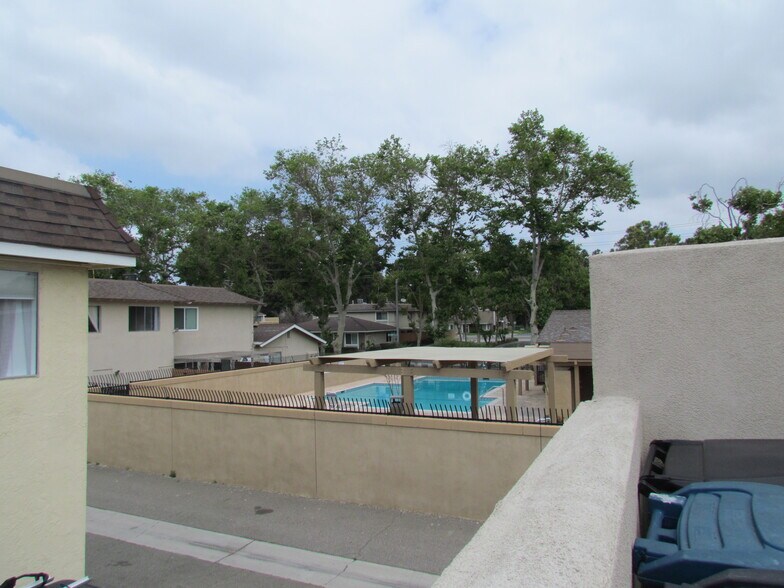 Building Photo - 16720 Cedarwood Cir