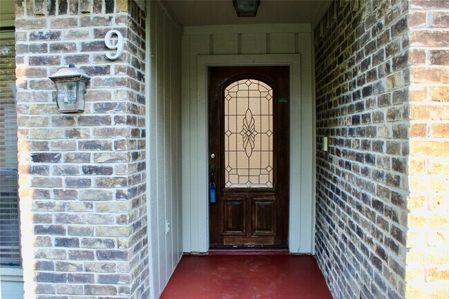 Building Photo - 9 Willowherb Ct