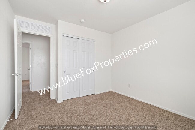 Building Photo - 8784 N Western Red Cedar Dr