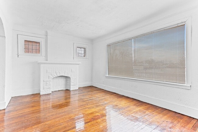 Building Photo - 15379 Monte Vista St