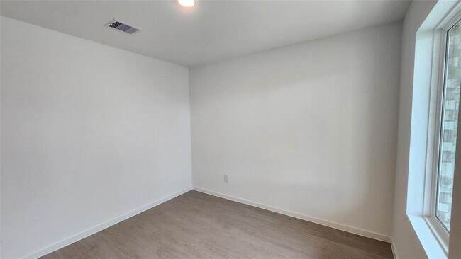 Building Photo - 29015 Rustic Windmill Wy