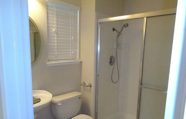Building Photo - 1266 Hartford Cir