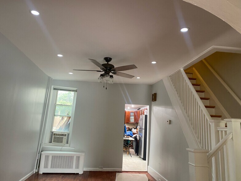 Building Photo - 3783 Cresson St