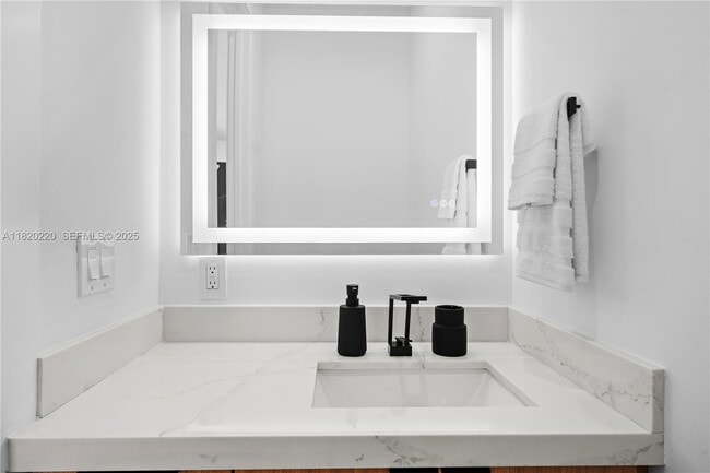 Building Photo - 550 NW 42nd St