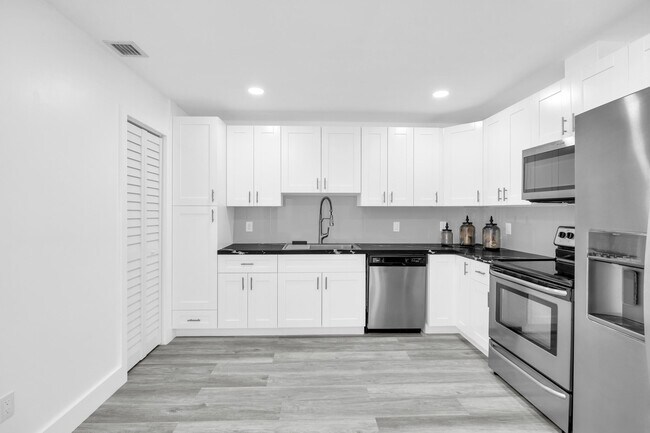 Building Photo - 8010 Ambach Way