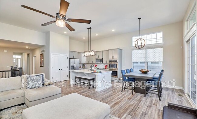 Building Photo - 2453 Grover Ridge Dr
