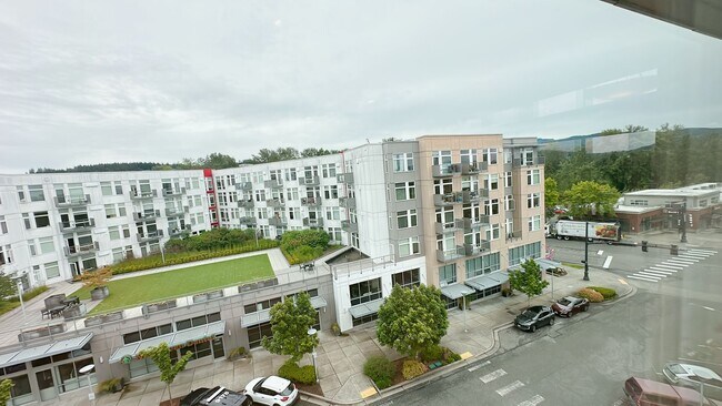 Building Photo - Best Unit in the Drake building!