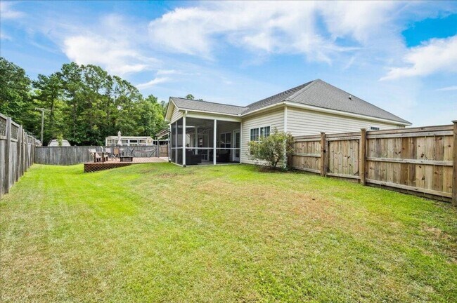 Building Photo - 421 Brawley Dr