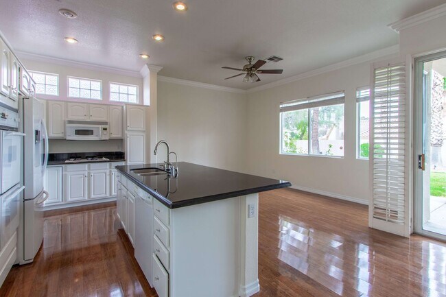 Building Photo - GORGEOUS MOVE IN READY SINGLE-STORY 4-BEDROOM HOME!