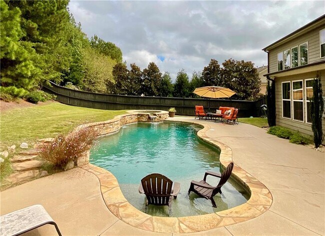 Building Photo - 5452 Oak Crest Ln
