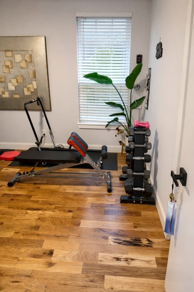 Building Photo - 112 S Army Ave