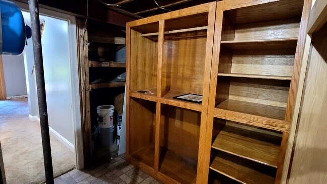 Building Photo - 9258 Red Cart Ct