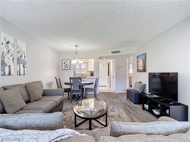 Building Photo - 200 Turtle Lake Ct