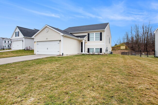 Building Photo - Beautiful Neighborhood with Newer Home for Lease