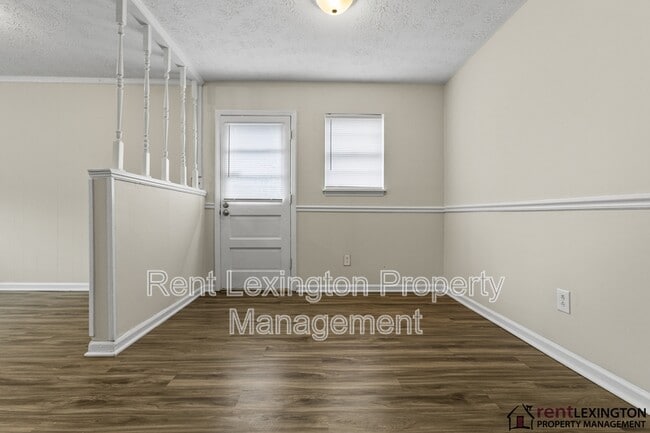 Building Photo - 3966 Northampton Dr