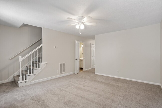 Building Photo - 516 Caprice Ct