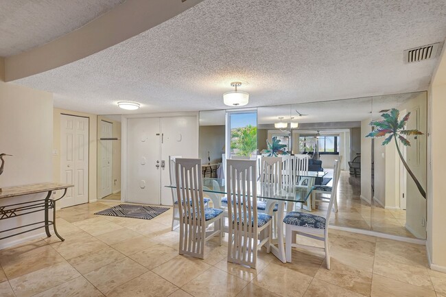 Building Photo - SUNTIDE BEACH CONDO FOR RENT