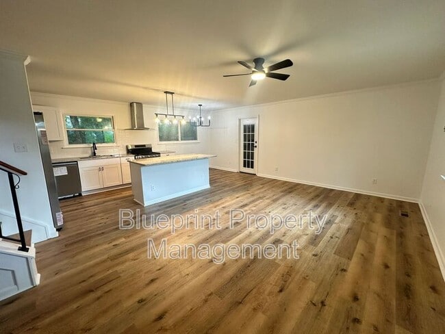 Building Photo - 6004 Cowin Dr NW