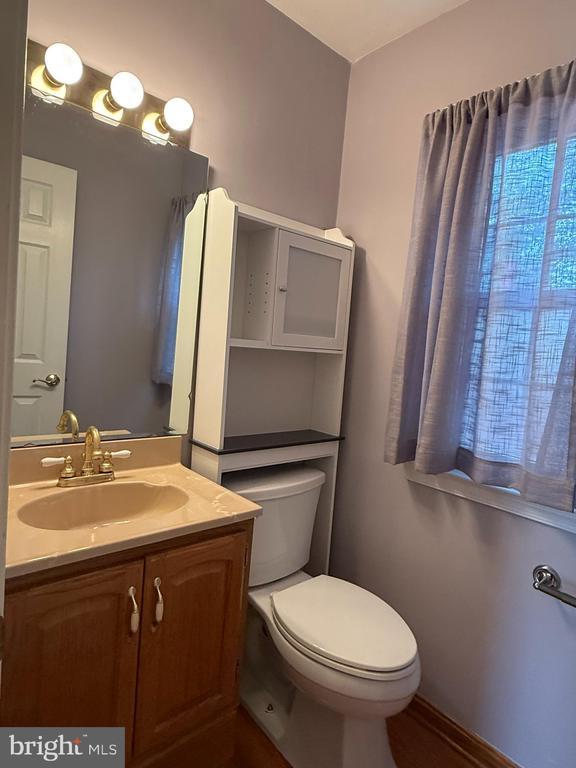 Building Photo - 9613 Ashbourn Dr