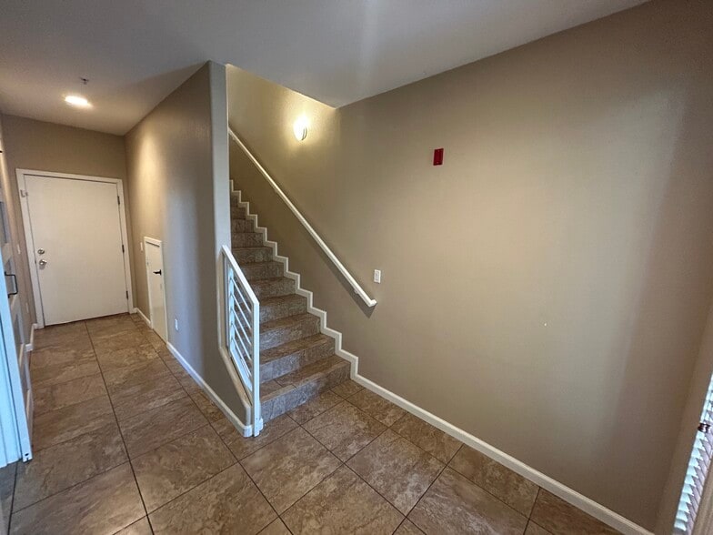 Building Photo - 6605 N 93rd Ave