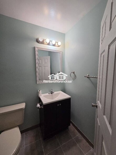 Building Photo - 74 Breezeview Dr