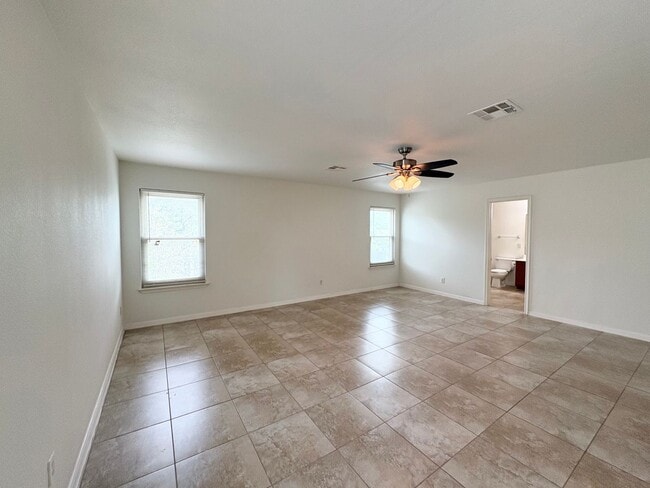 Building Photo - 2502 Perkins Pl
