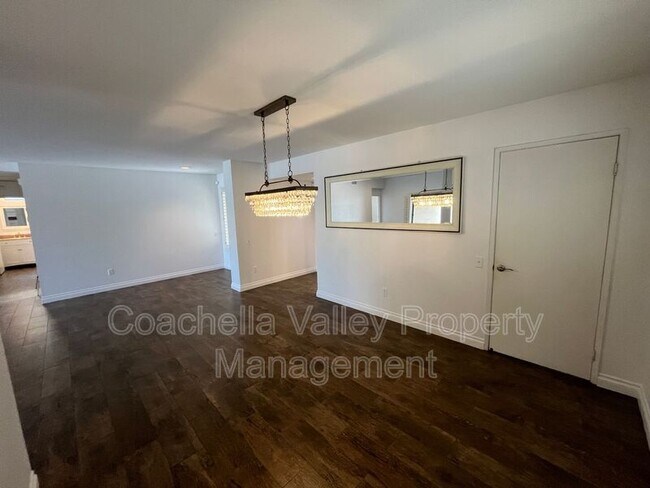 Building Photo - 40588 Clover Ln