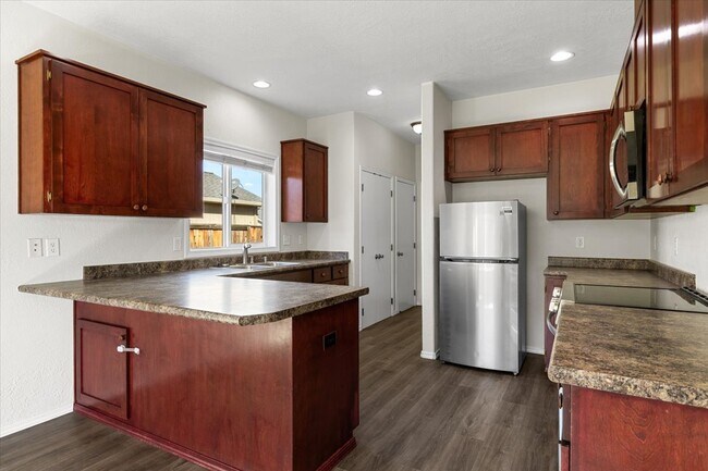 Building Photo - 2540 Bethany Ct