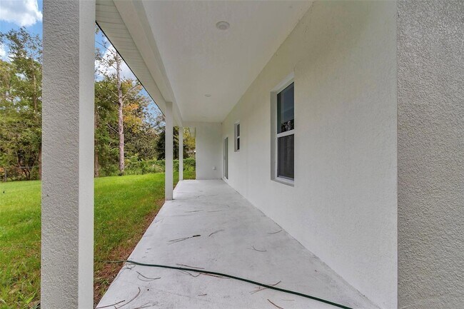 Building Photo - 7911 N Pocono Dr