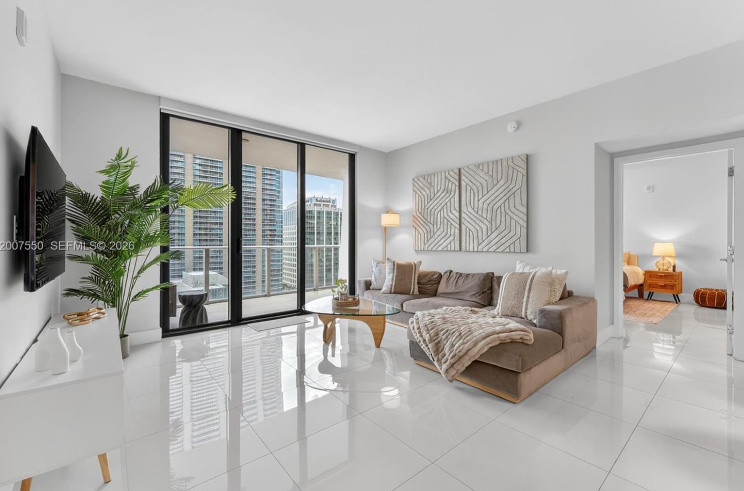 Building Photo - 1010 Brickell Ave