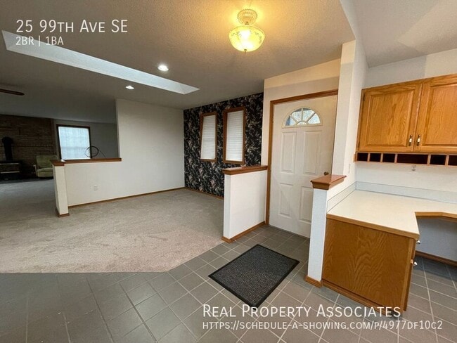 Building Photo - 25 99th Ave SE