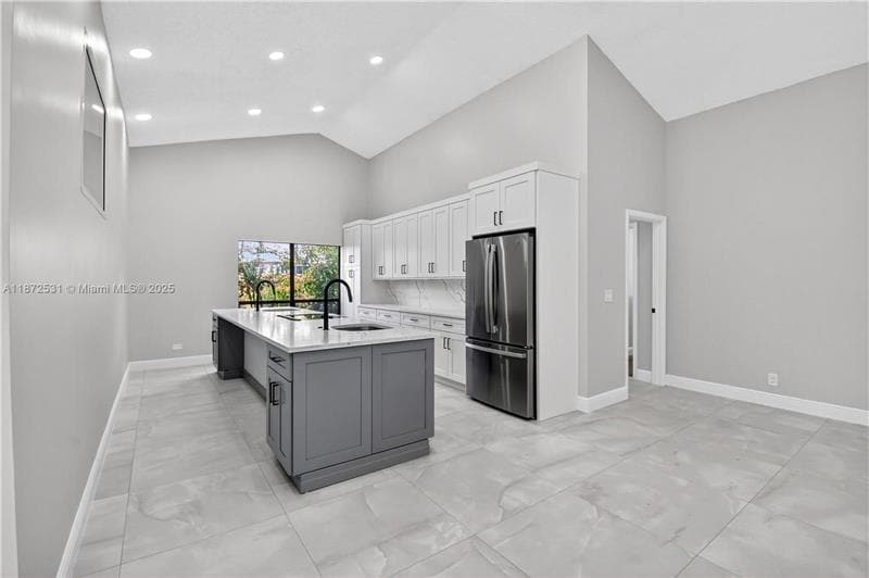 Building Photo - 9581 El Clair Ranch Rd