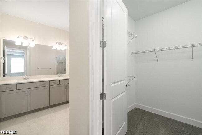 Building Photo - 42186 Edgewater Dr