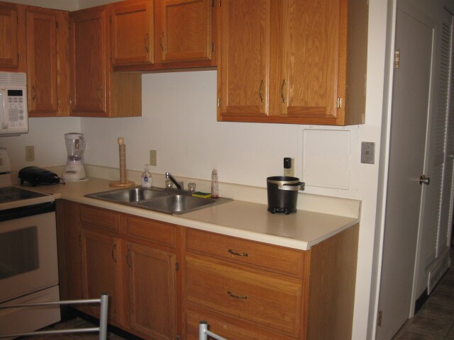 Building Photo - 326D Cortland St