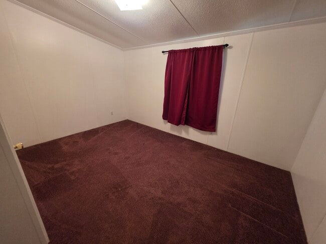 Building Photo - Tall Pines Mobile Home Park Lot 5